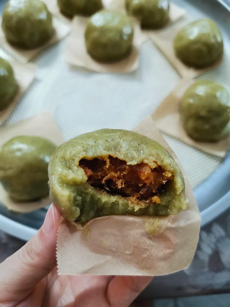 咸蛋黄肉松艾糍（青团）