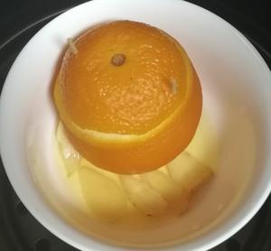 食疗专治咳嗽--橙子蒸盐的做法 步骤3