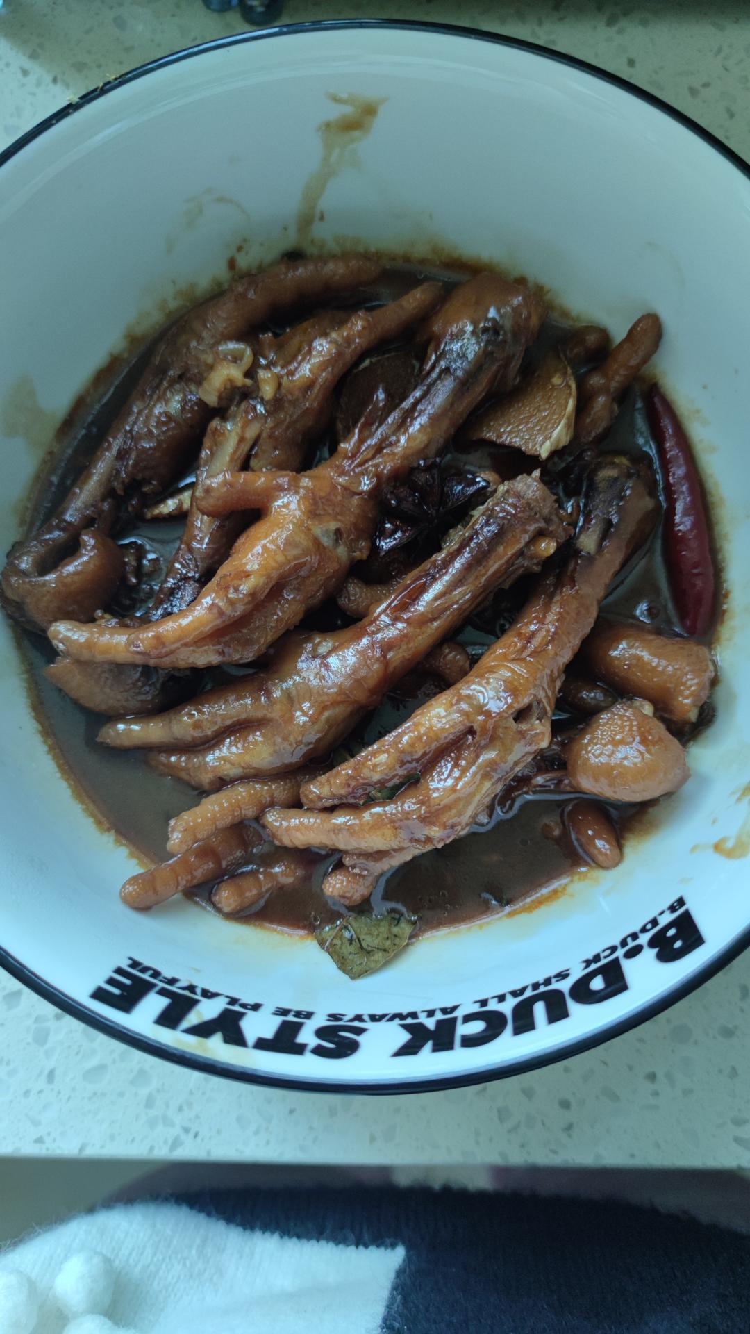 “销魂”卤鸡爪