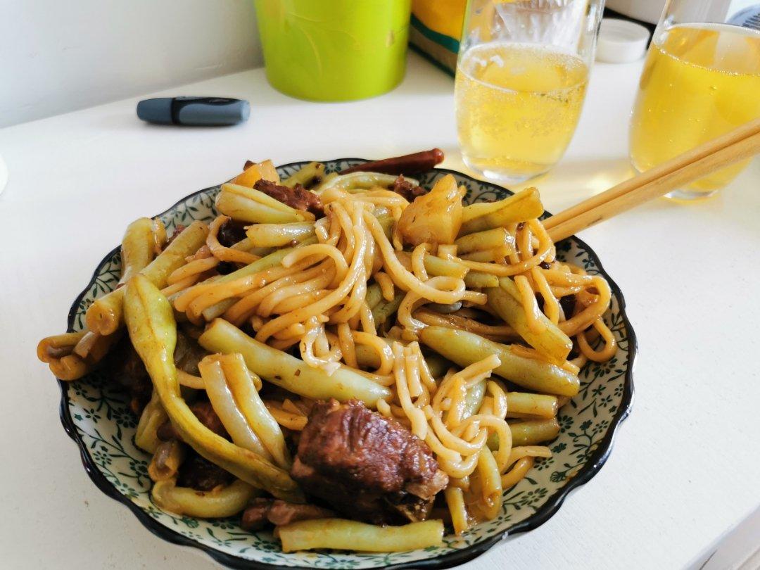 排骨豆角土豆焖面
