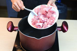 膨鱼鳃石斛益生汤-为男士设计的汤水的做法 步骤3