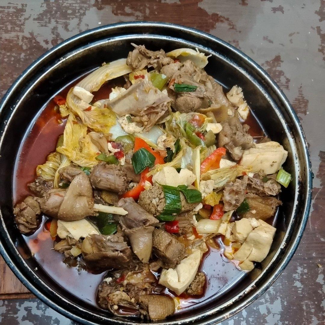 传统正宗的啤酒鸭配方和做法，鲜嫩香浓，只需炒千万不要焯水