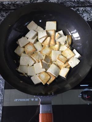 鸡蛋扒豆腐的做法 步骤3