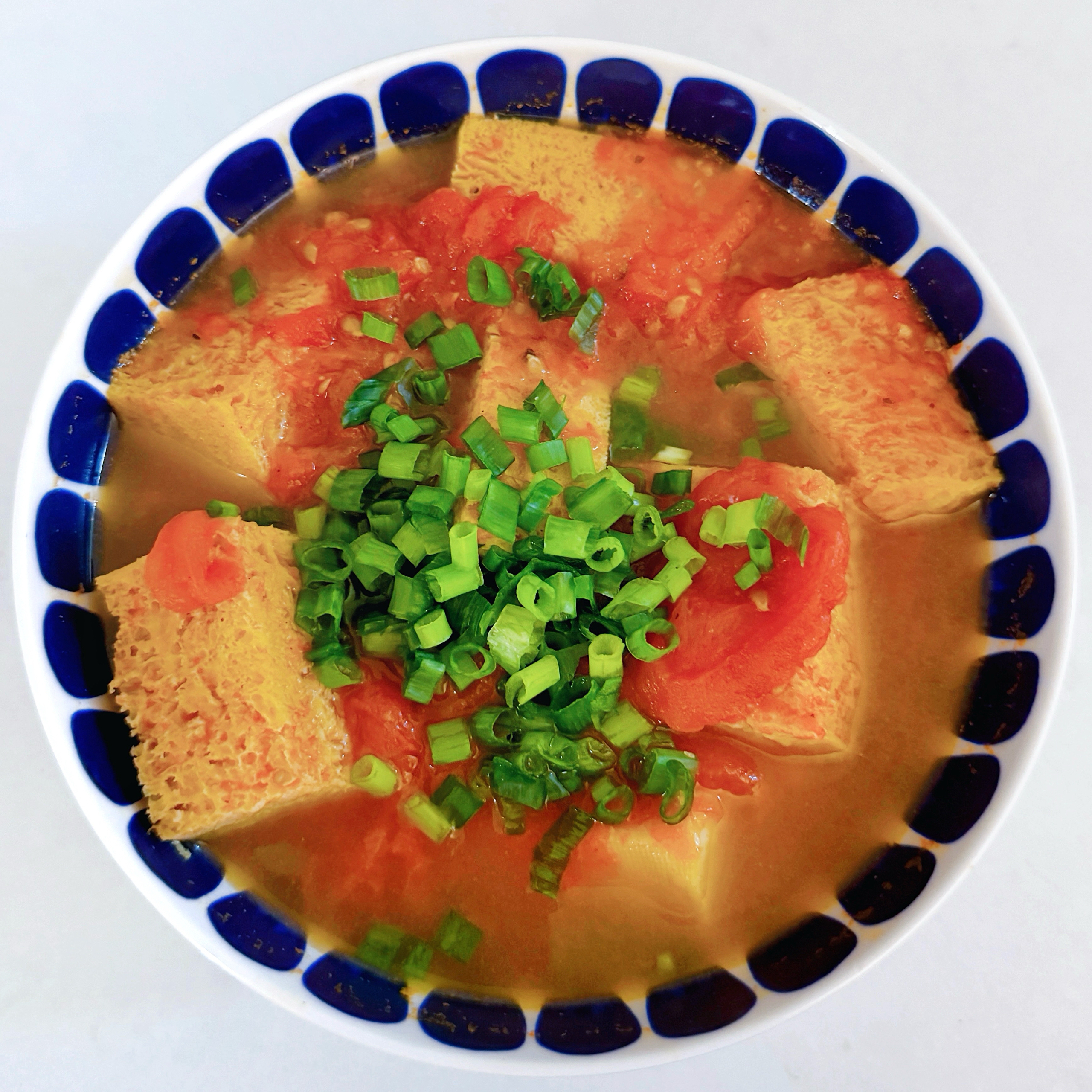 酸甜开胃的番茄冻豆腐汤