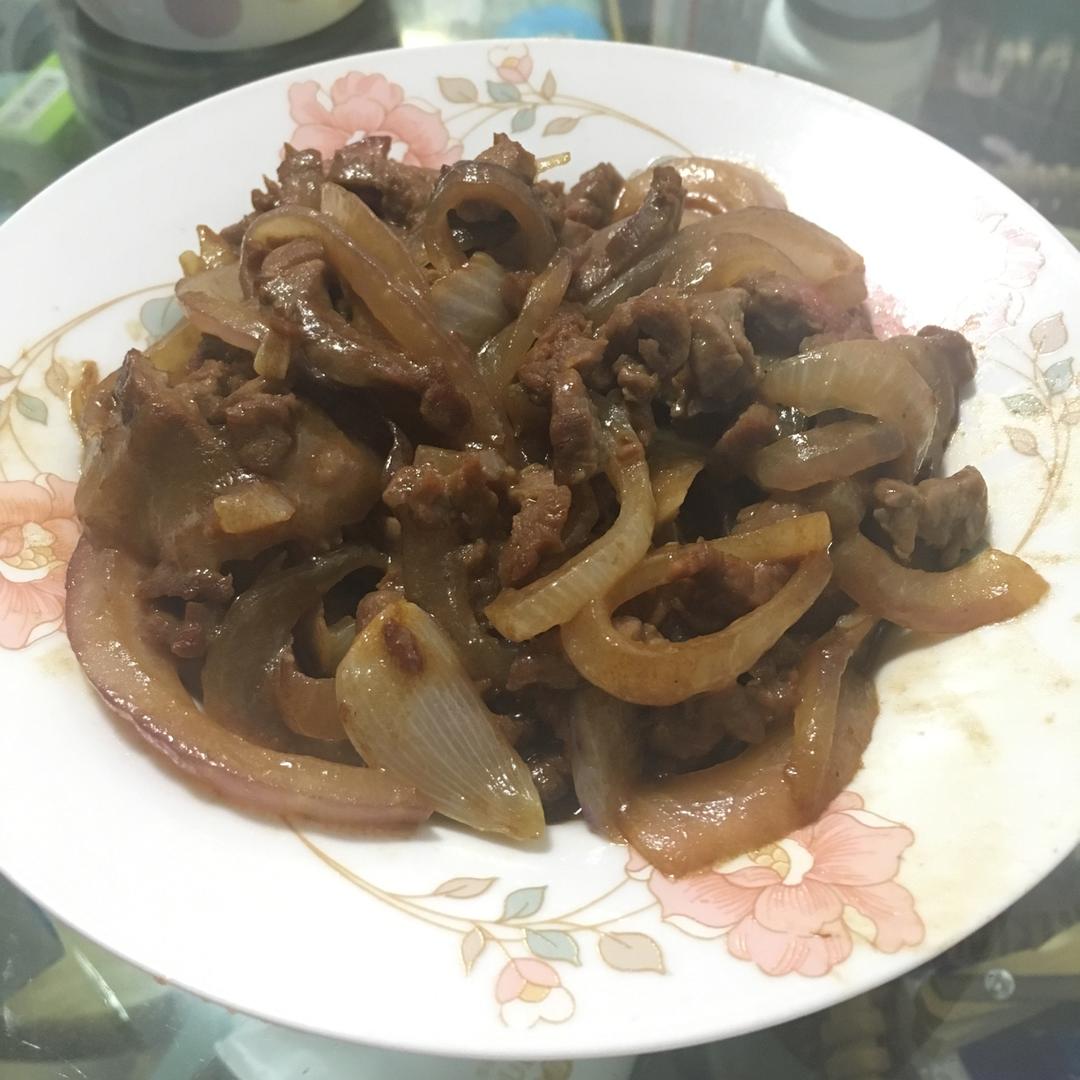 洋葱炒牛肉丝