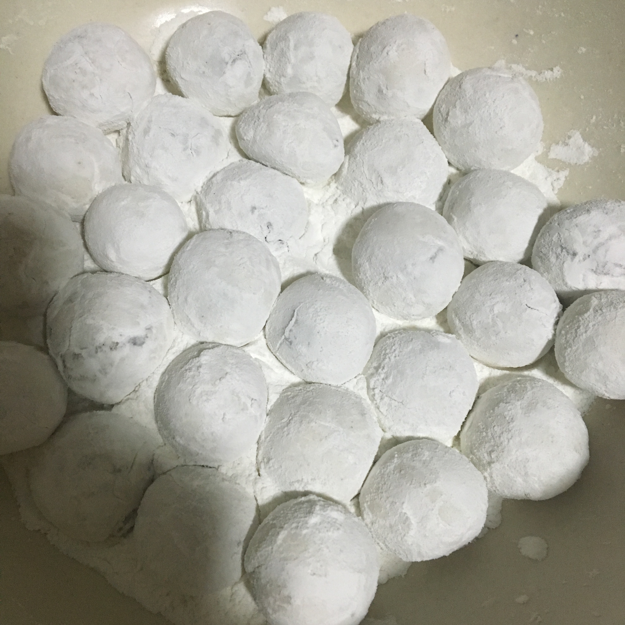 花生黑芝麻汤圆