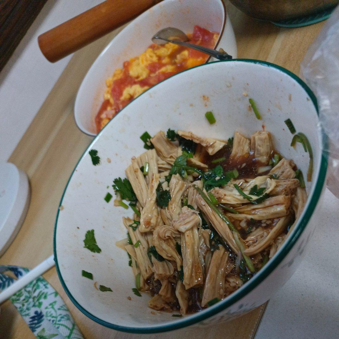 凉拌（腐竹木耳黄瓜）