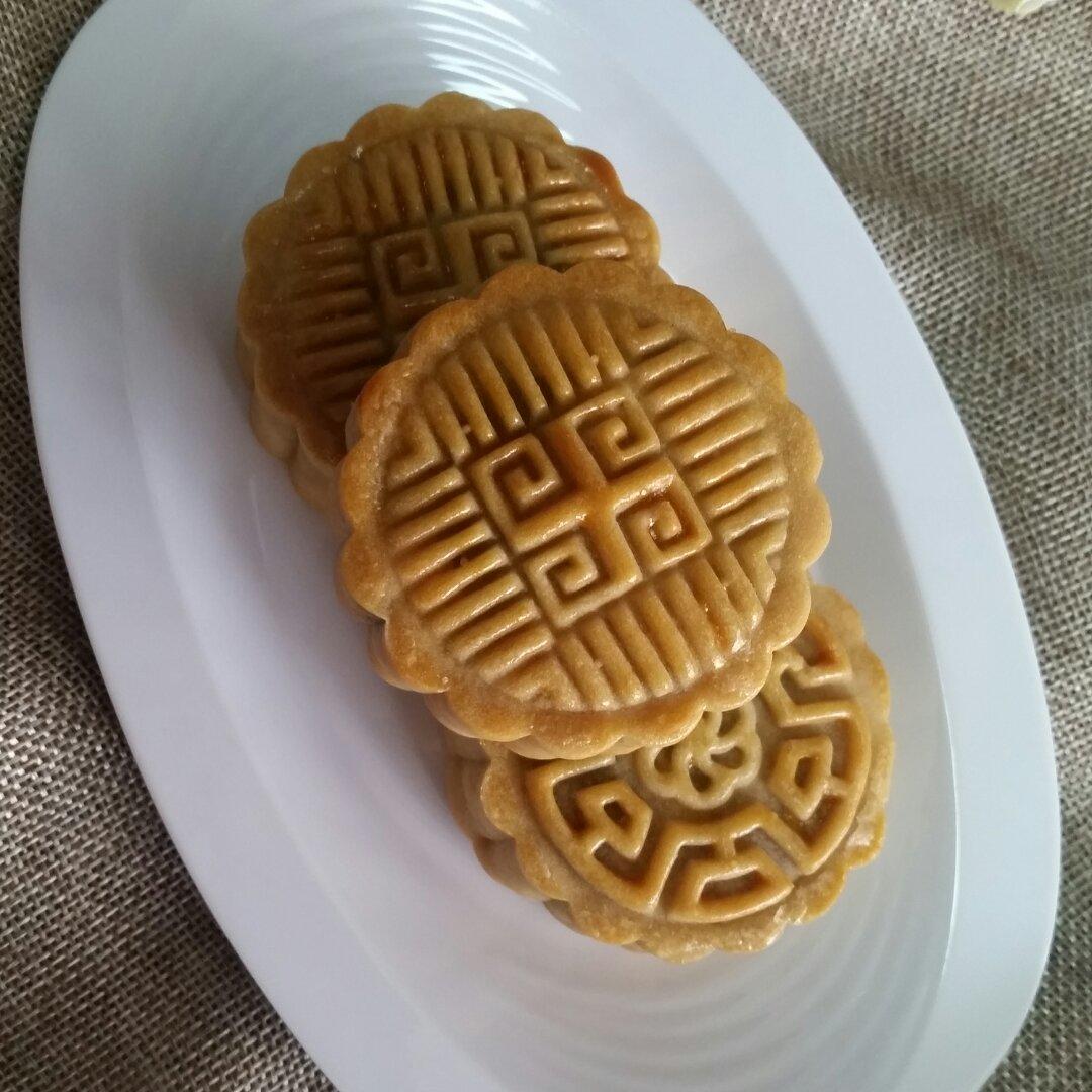 广式月饼—蛋黄莲蓉月饼