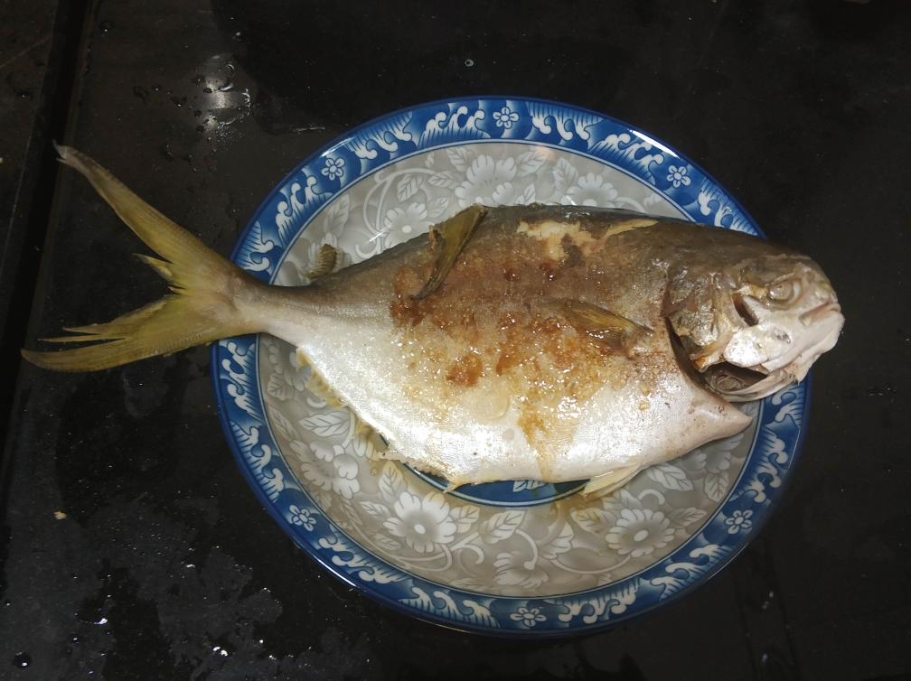 香煎金鲳鱼的做法