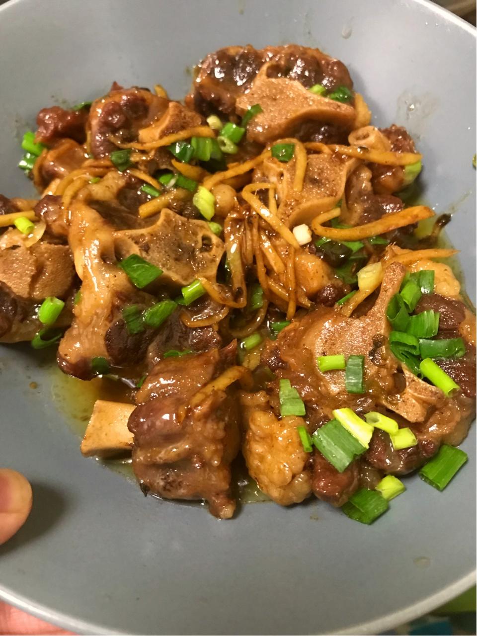 红烧牛尾