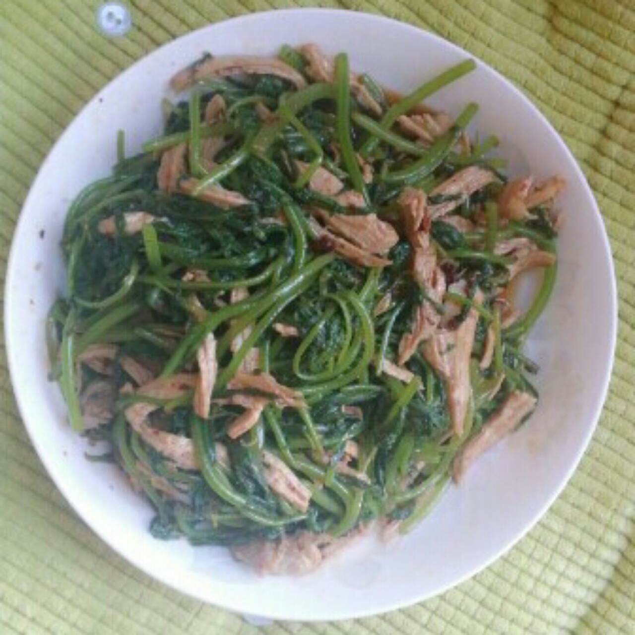 茼蒿拌鸡丝