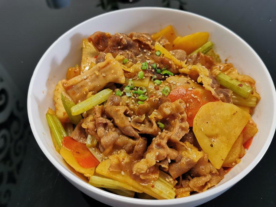 新手0失败的麻辣香锅教程！馋哭了而且超简单！