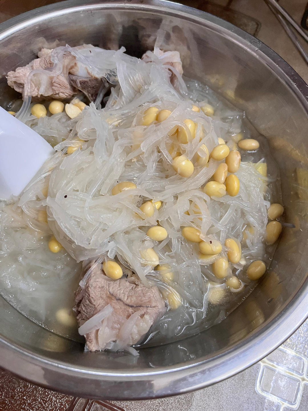 惊蛰节气顺时食方之黄豆萝卜汤