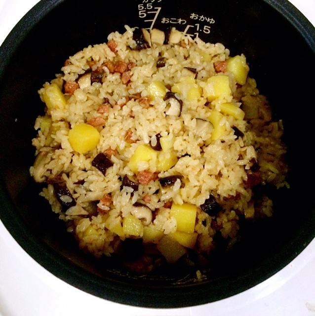 电饭锅版香菇腊肠饭