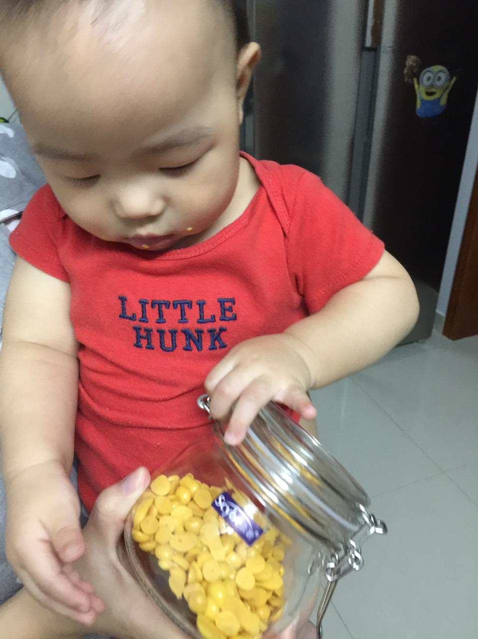 入口即化的无添加蛋黄溶豆