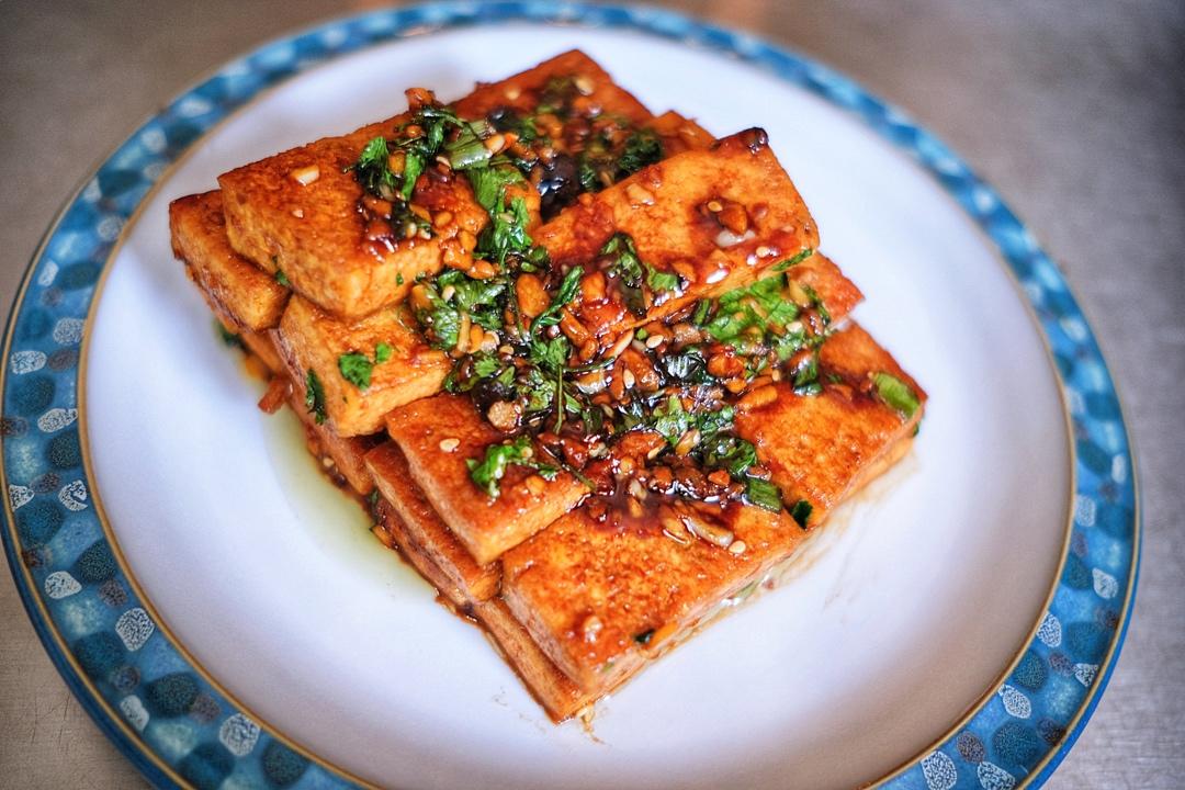 外酥里嫩的煎豆腐