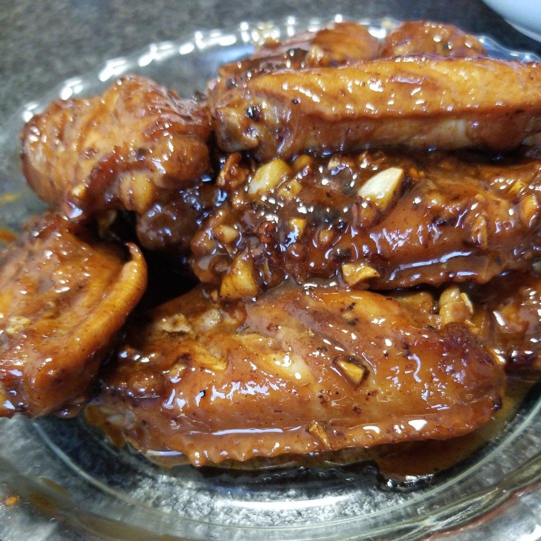 不要再可乐鸡翅了，求求你试试蒜香鸡翅吧，香味捅破天花板！