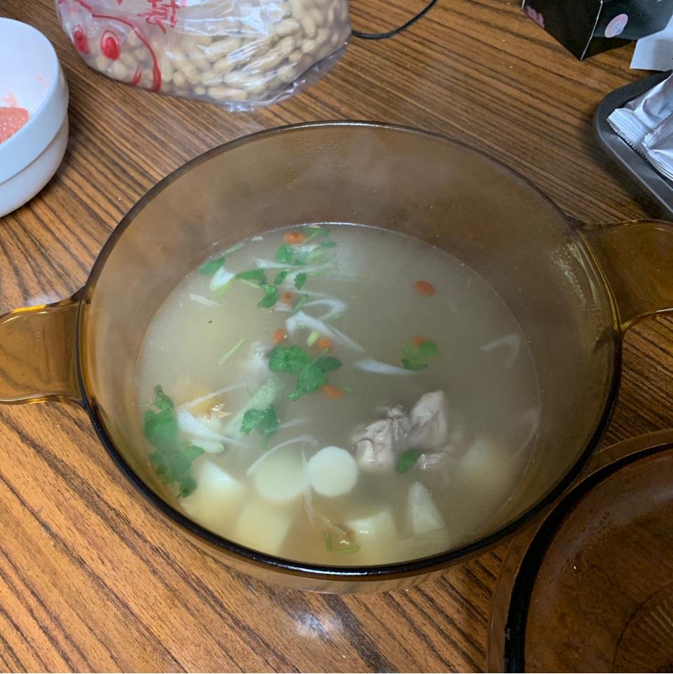 山药炖鸡汤
