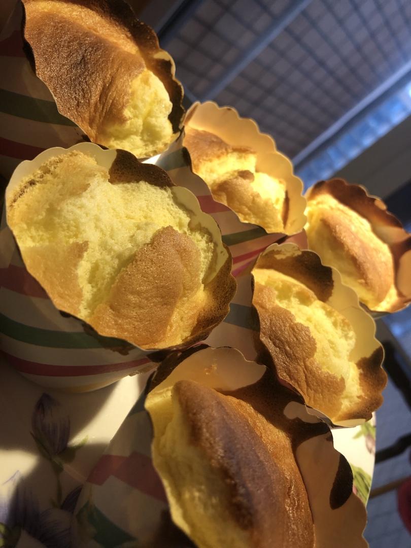 软绵绵的纸杯蛋糕