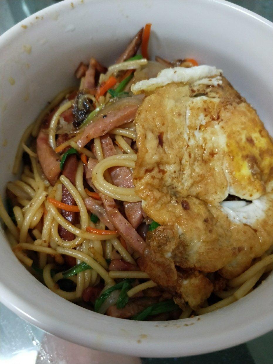黑椒牛柳炒意面