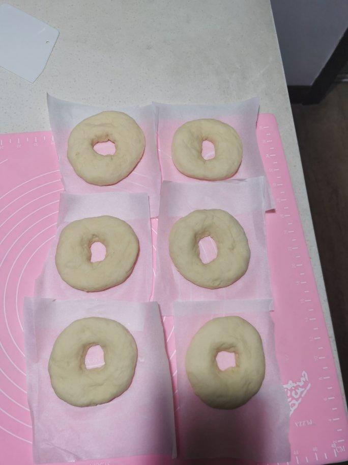 只用普通面粉就能做的甜甜圈
