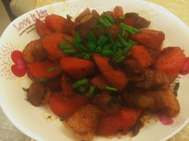 胡萝卜烧肉