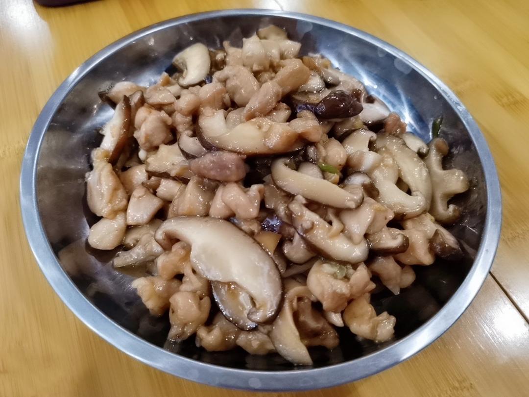 香菇滑鸡