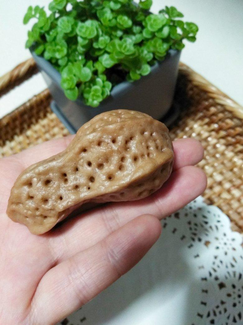 象形花生包