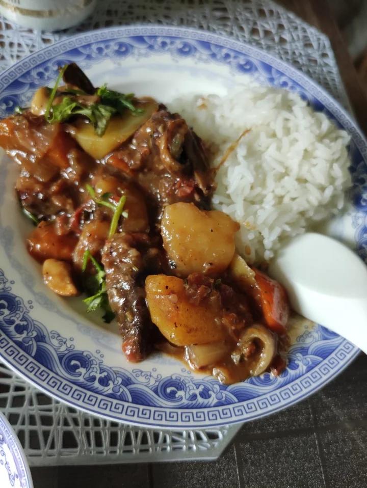 电影《Julie & Julia》原版配方－法式红酒炖牛肉 beef bourguignon