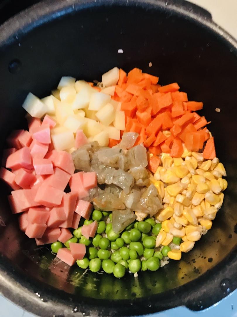 快手电饭煲焖饭