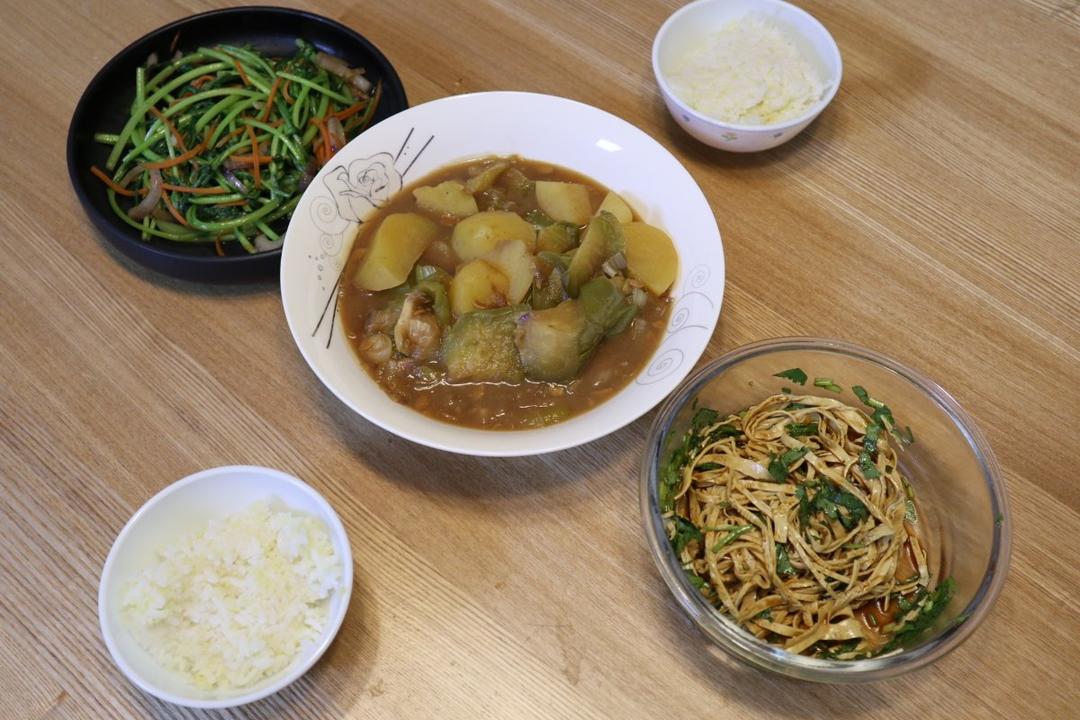 土豆炖茄子（东北名菜）