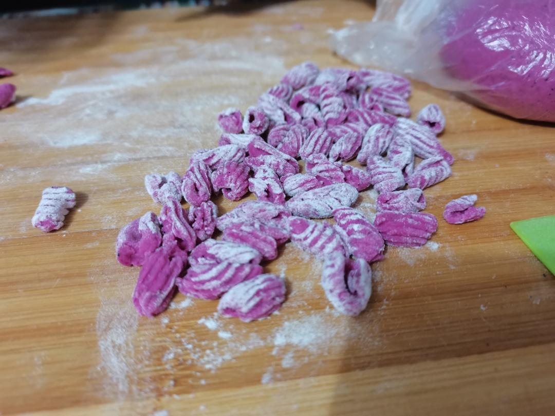 西北小吃，搓麻食