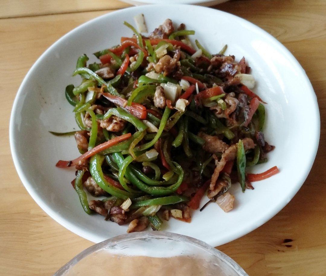 堂妈小厨——辣椒炒肉丝