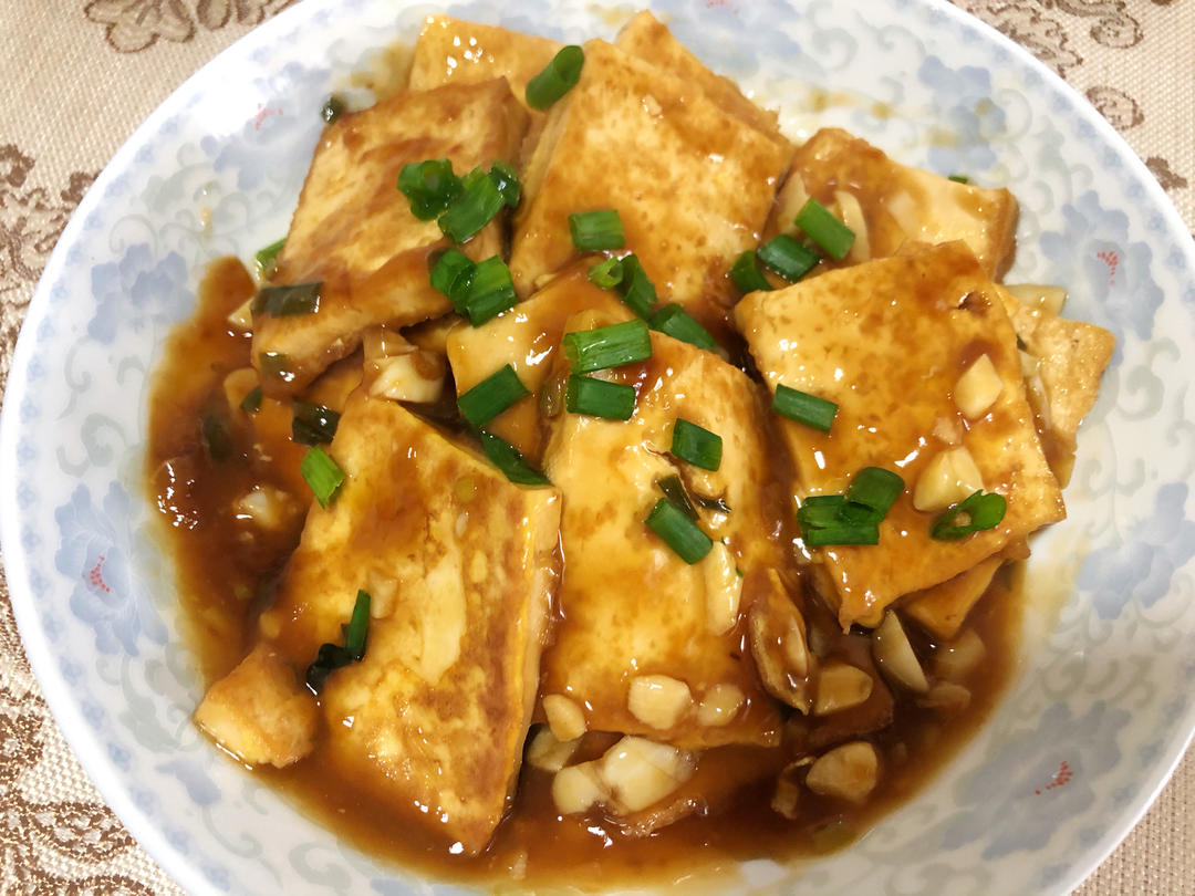 豆腐这样烧好吃的汤汁都不剩，大人孩子都爱吃😋