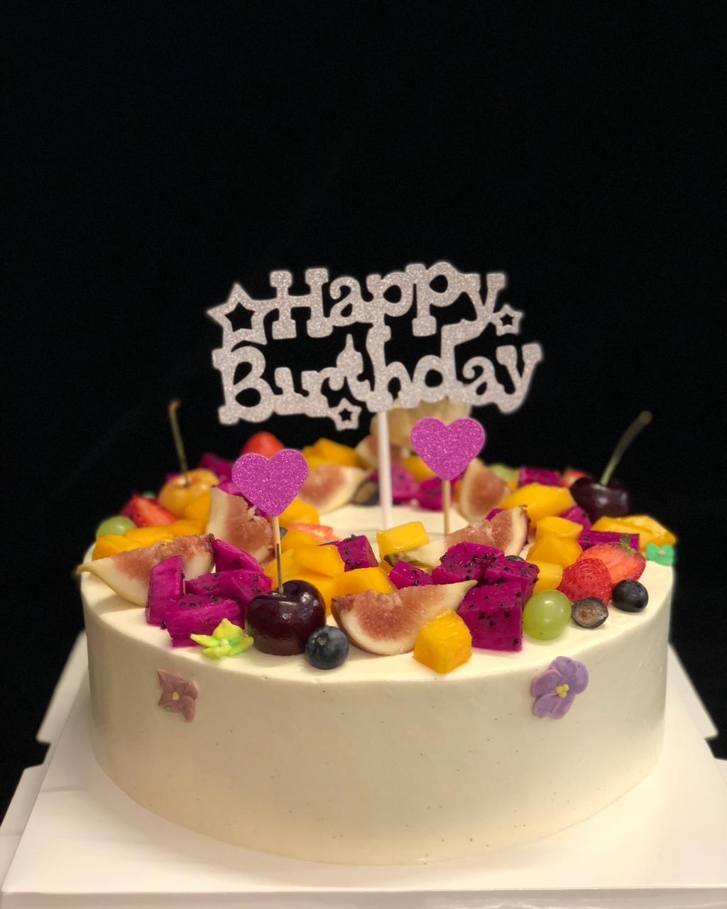 小欧mood做的6寸生日蛋糕款