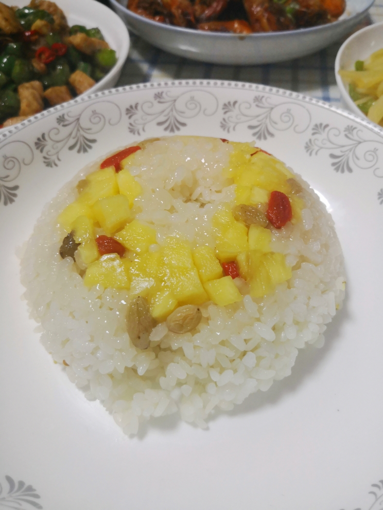 菠萝糯米饭的做法