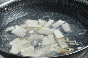龙头鱼豆腐汤的做法 步骤8