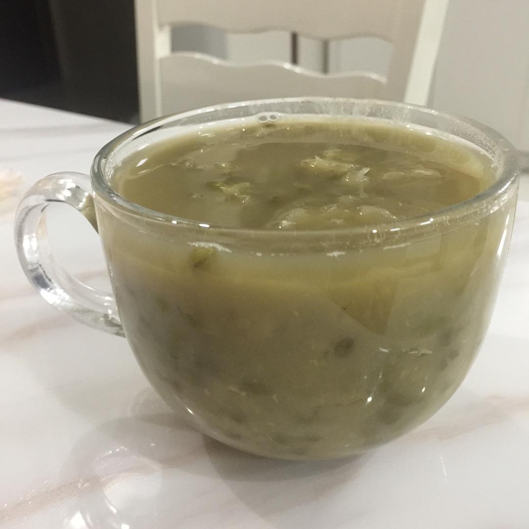 绿豆银耳糖水的做法