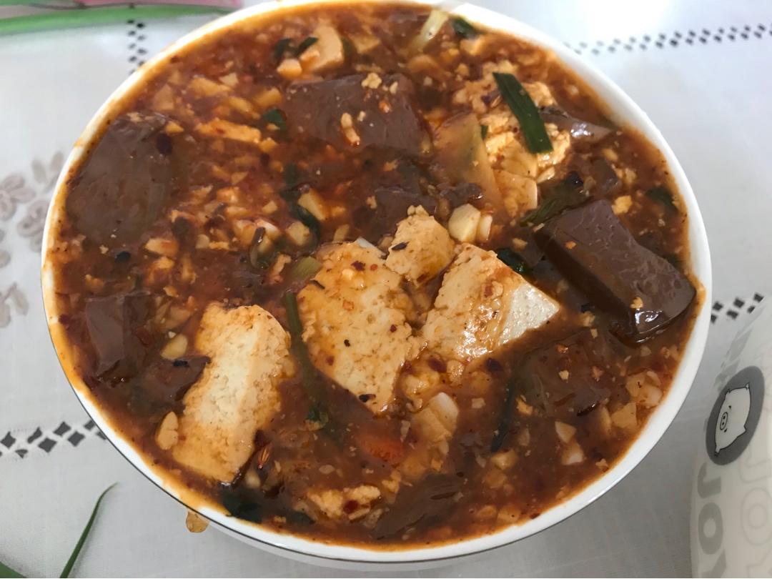 超级好吃的鸭血豆腐