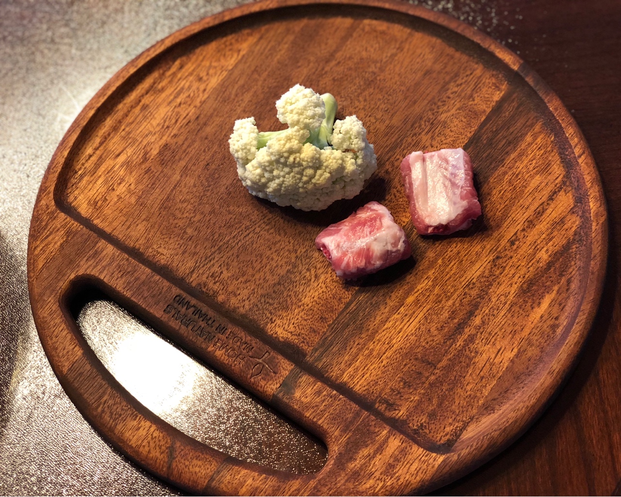 宝宝辅食—花菜排骨汤的做法 步骤1