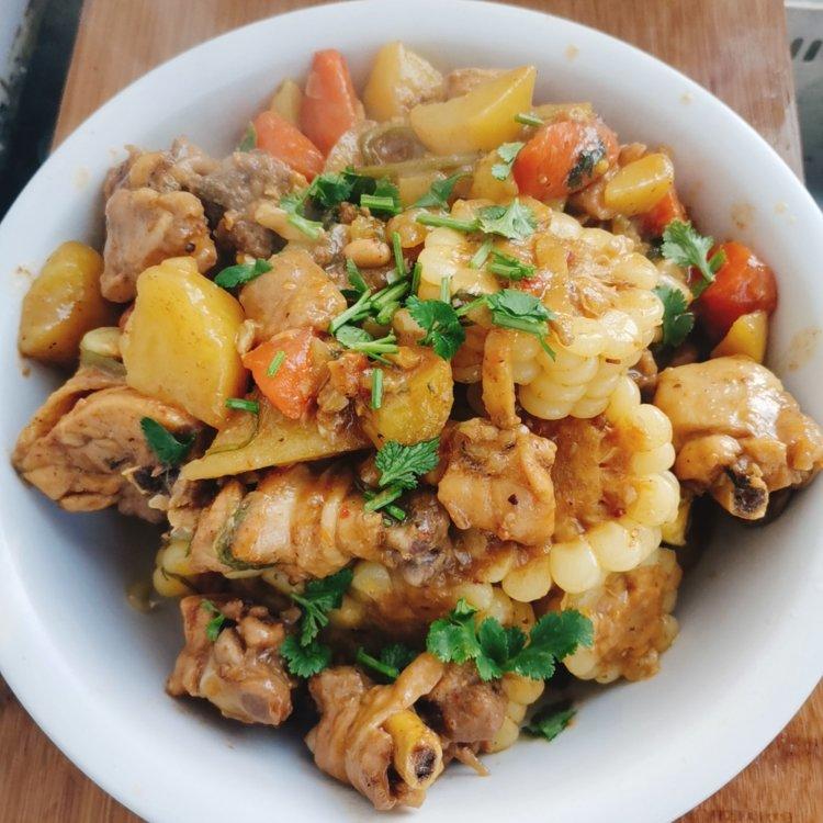 能吃三碗米饭的鸡腿焖锅