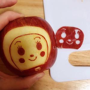苹果画雕刻的做法 步骤7