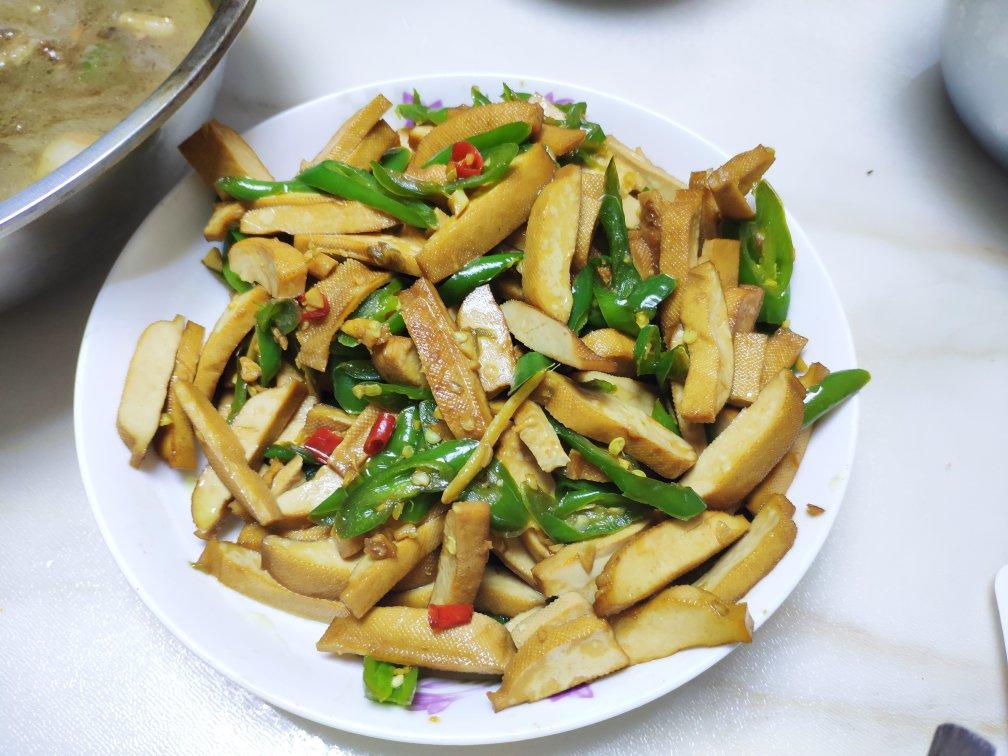 青椒炒香干