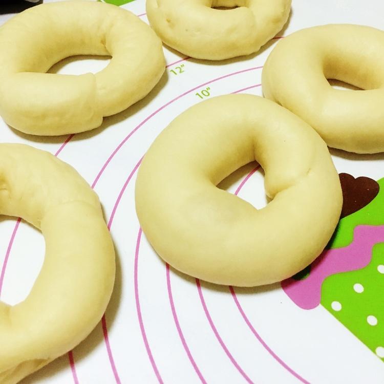 多拿滋甜甜圈&扭扭面包&豆沙面包