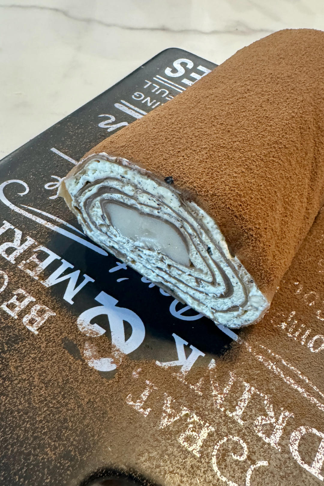 伯爵红茶奶冻毛巾卷|免烤箱甜品