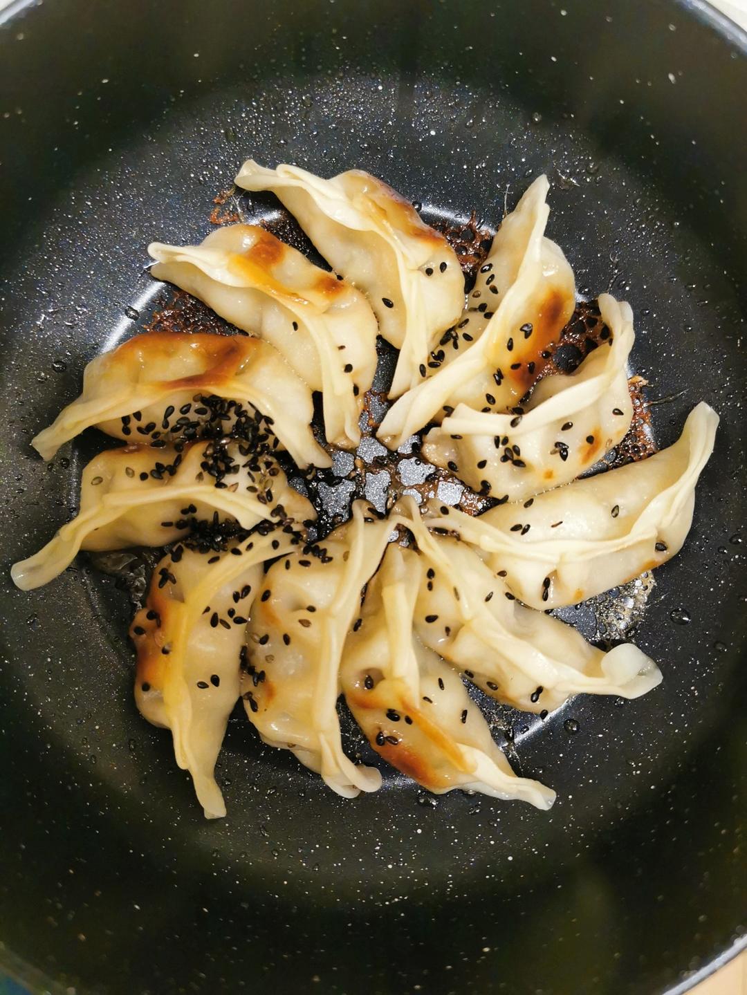 水煎饺子