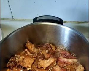 土豆烧猪小排的做法 步骤4