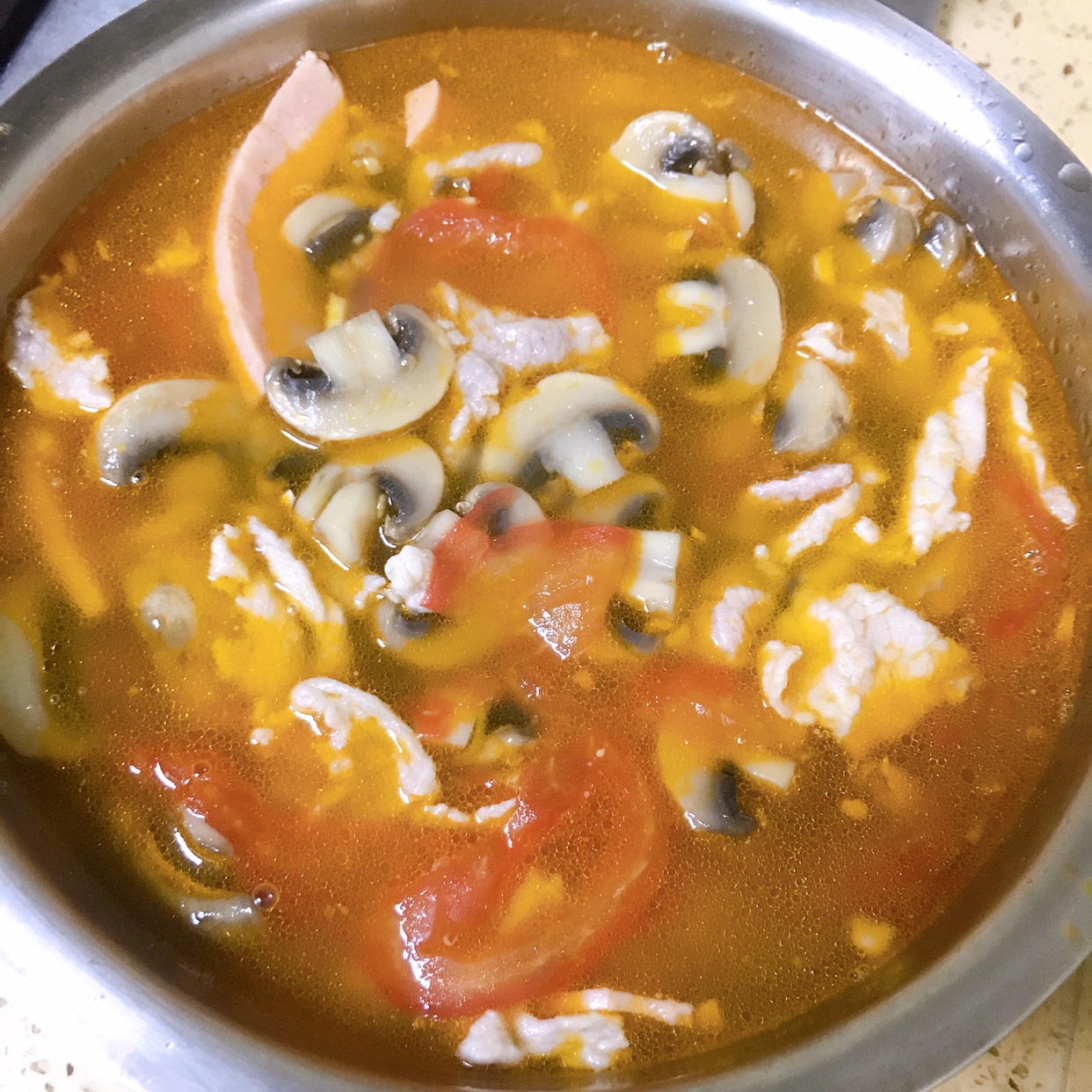 番茄口蘑肉片汤的做法