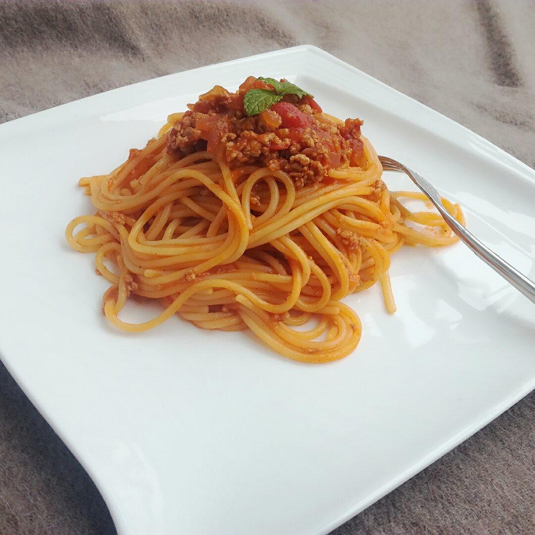 蕃茄蘑菇肉酱意大利面