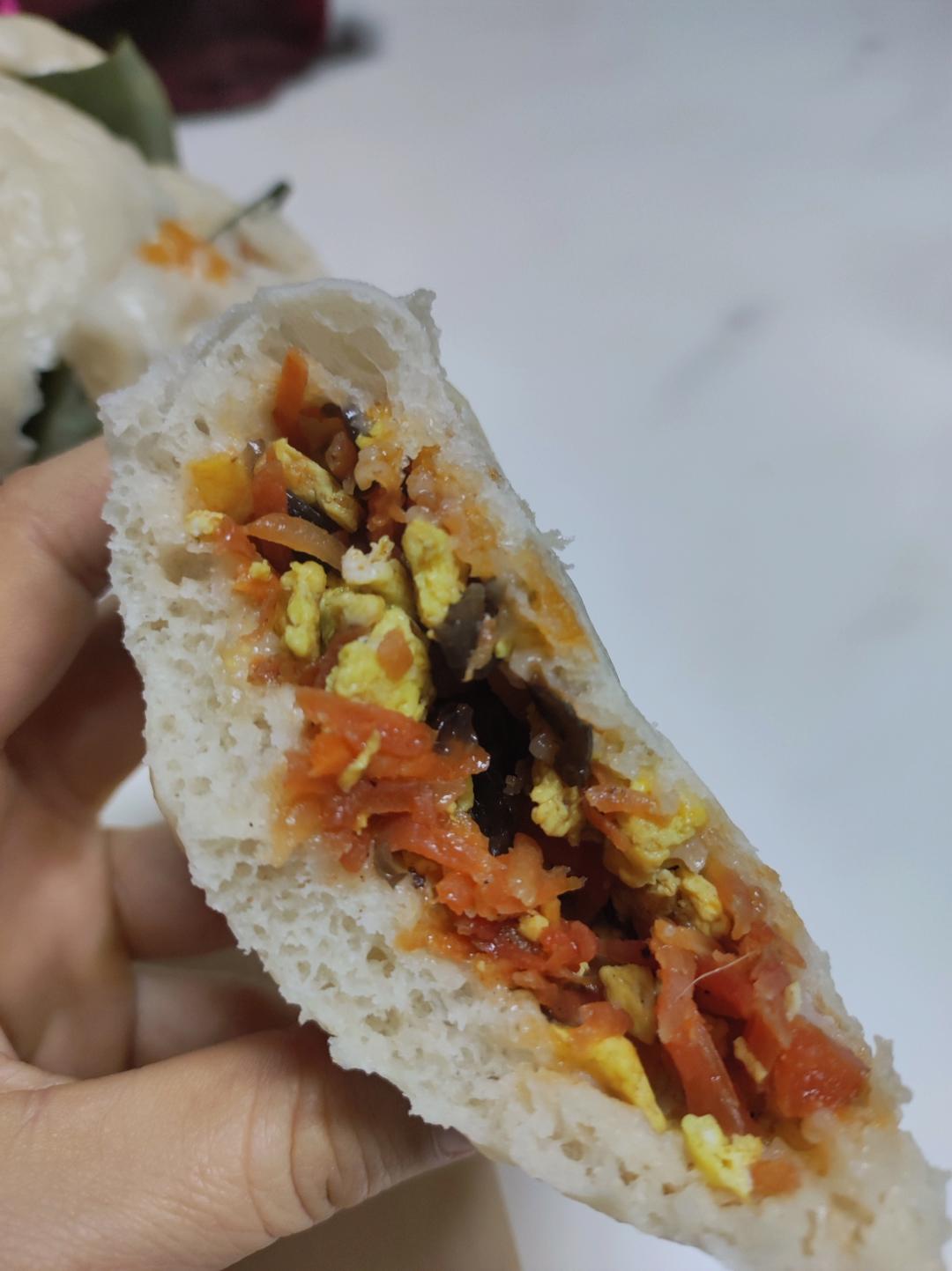 胡萝卜木耳鸡蛋素包子